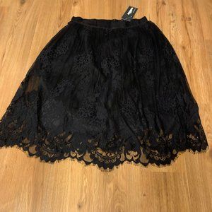 NWT High waist midi length lace skirt - M